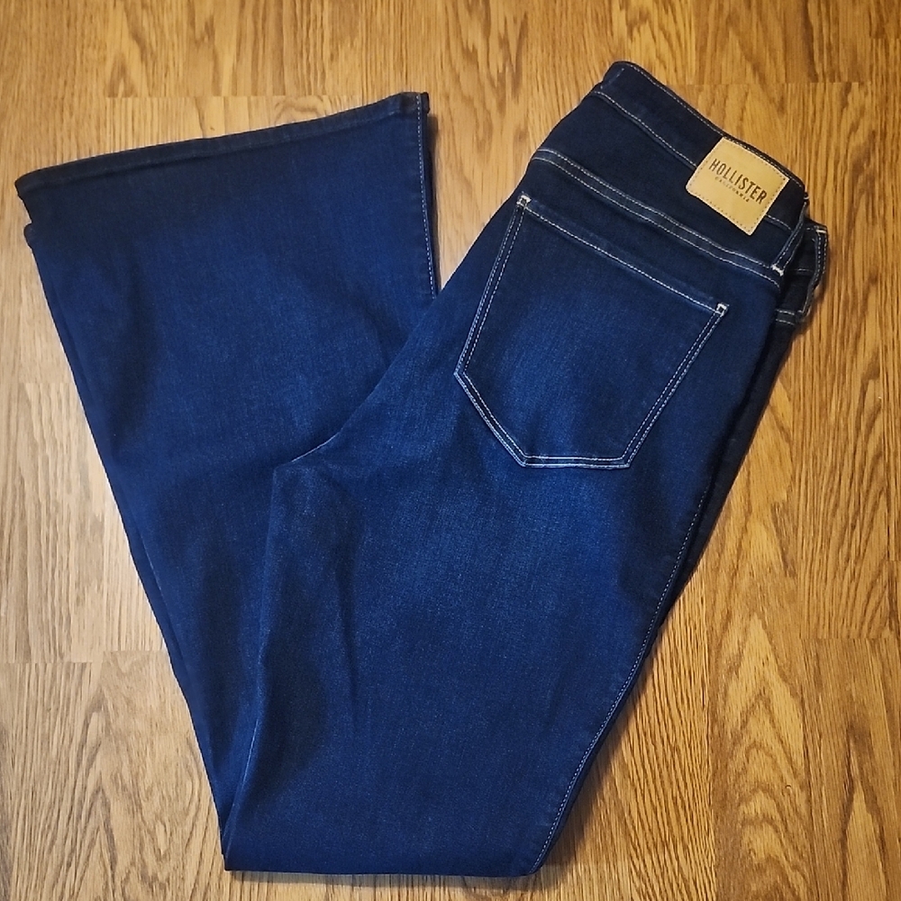 Hollister Women's Dark Blue Flare Jeans